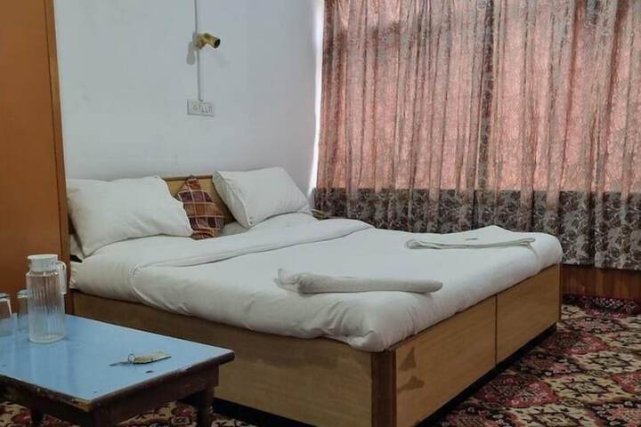 Room 7 of 17