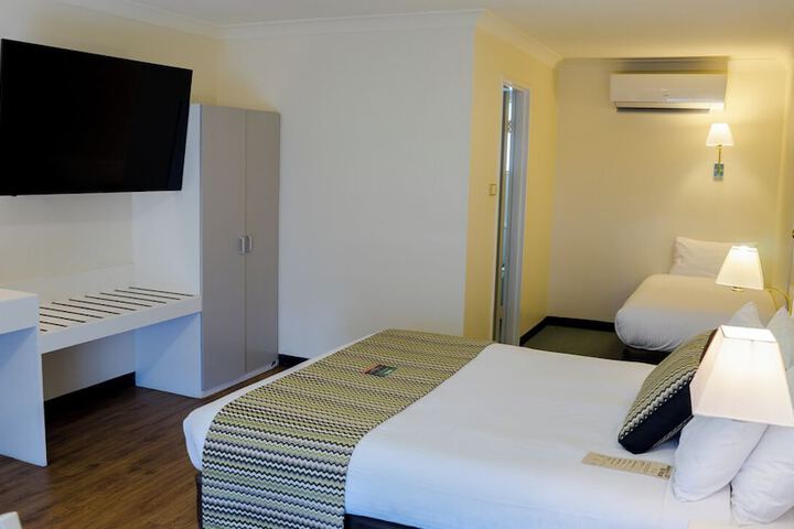 Room 13 of 46