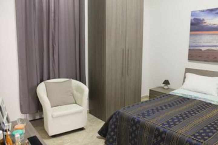 Room 20 of 38