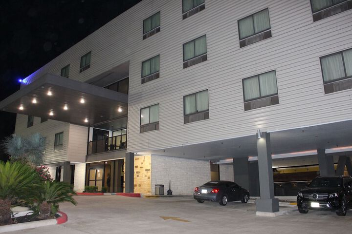 Hotel 63 of 65