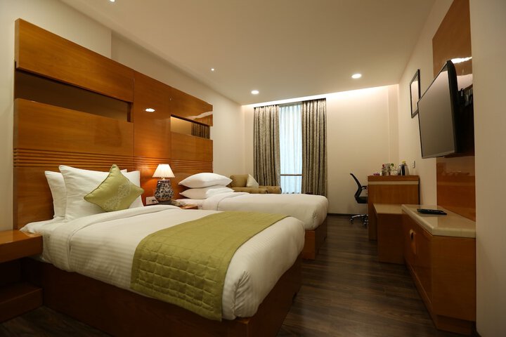 Room 3 of 55