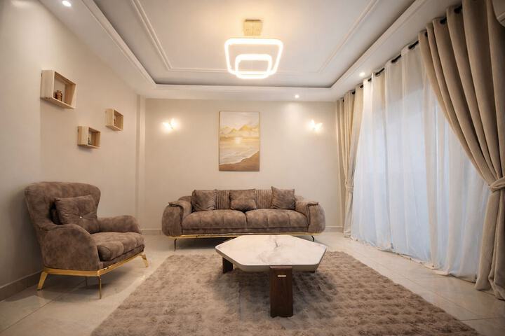 Room 83 of 170