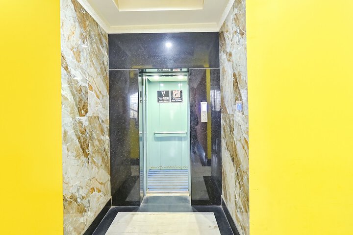Hotel Interior 4 of 33