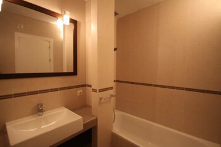 Room 3 of 16