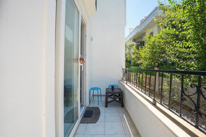 Terrace/Patio 31 of 33