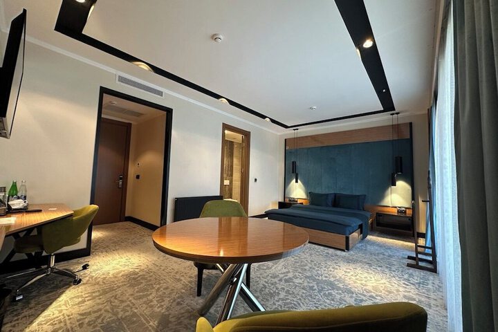 Room 20 of 49