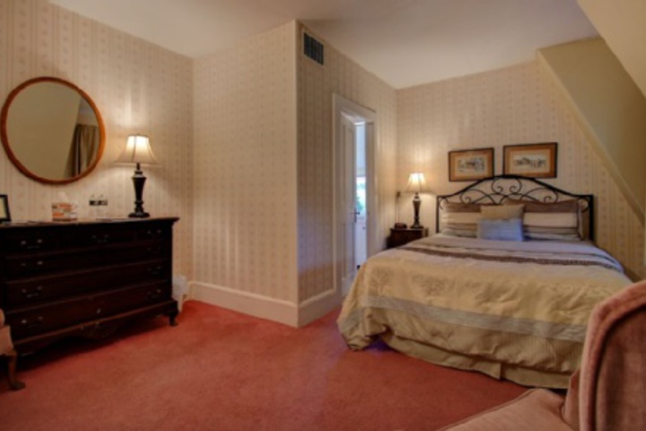 Room 96 of 408