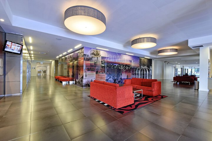 Business Center 125 of 135