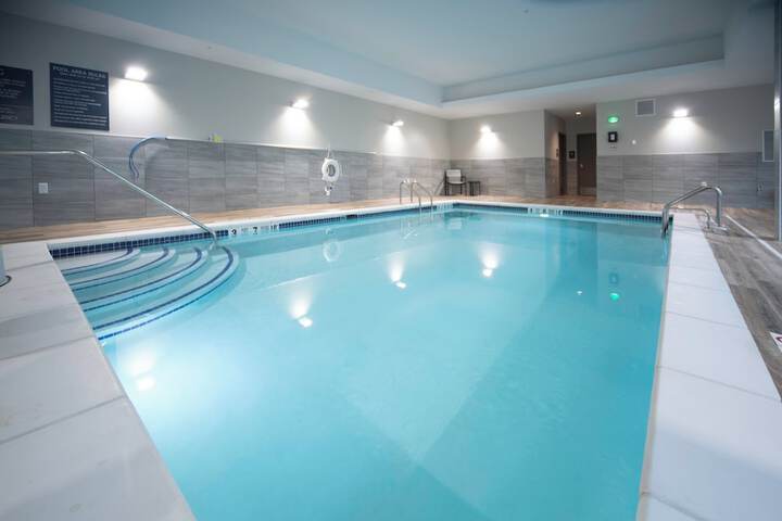 Pool 20 of 40
