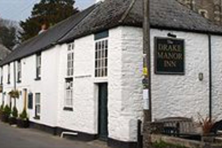 Drake Manor Inn