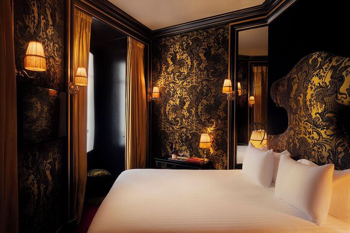 Room 28 of 113