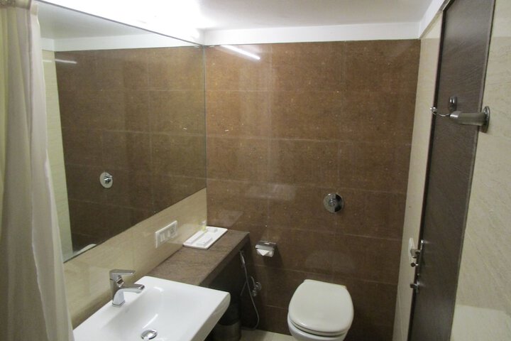 Room 17 of 29