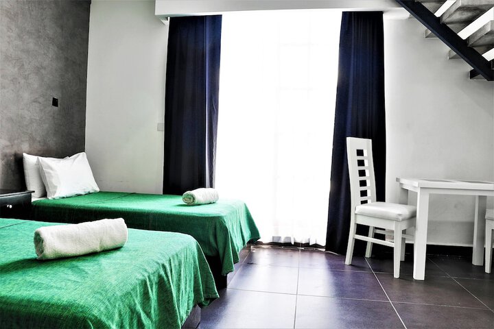 Room 20 of 120