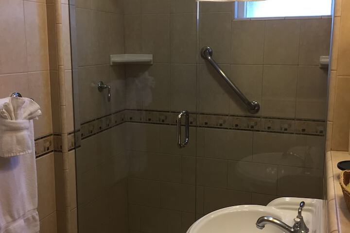 Room 125 of 221