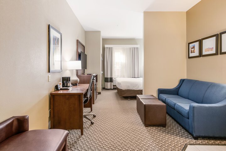 Room 5 of 36
