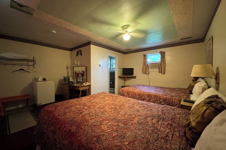 Room 10 of 30