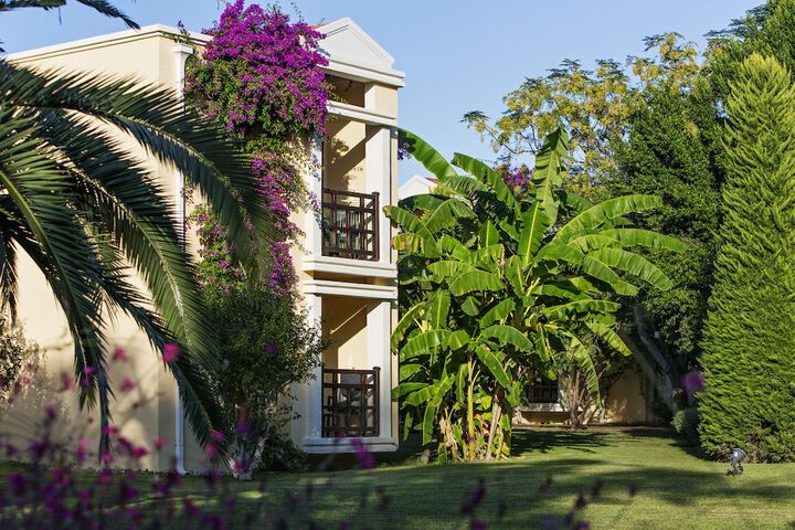 Hotel Exterior 94 of 102