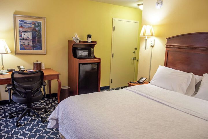 Room 8 of 31