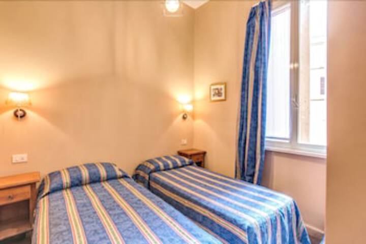 Room 3 of 6