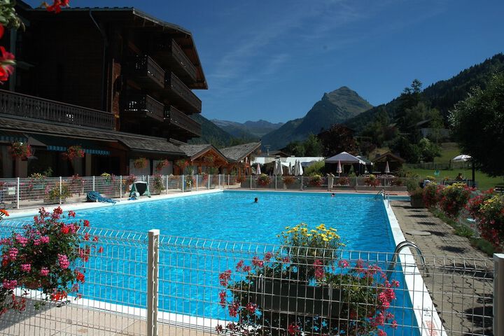 Pools & Facilities