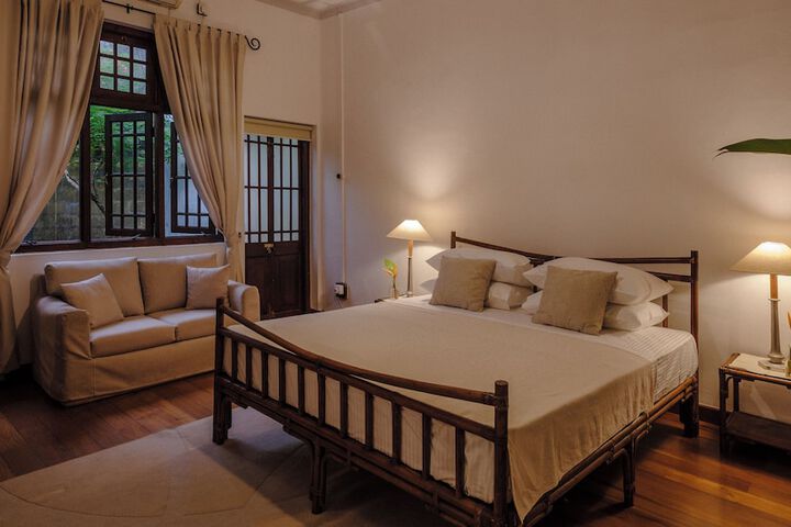 Room 6 of 60