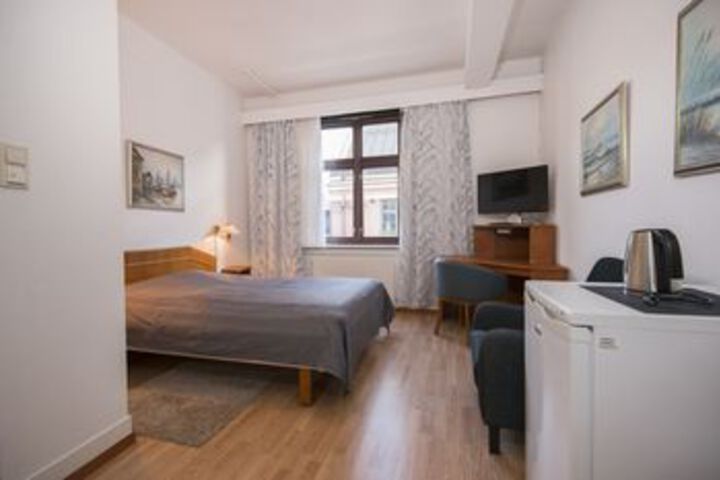 Room 14 of 22