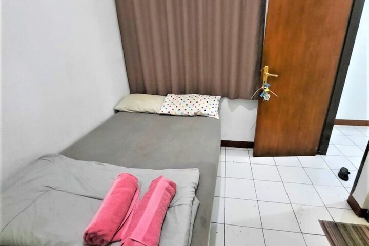 Room 15 of 34
