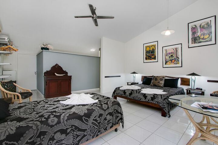 Room 15 of 35