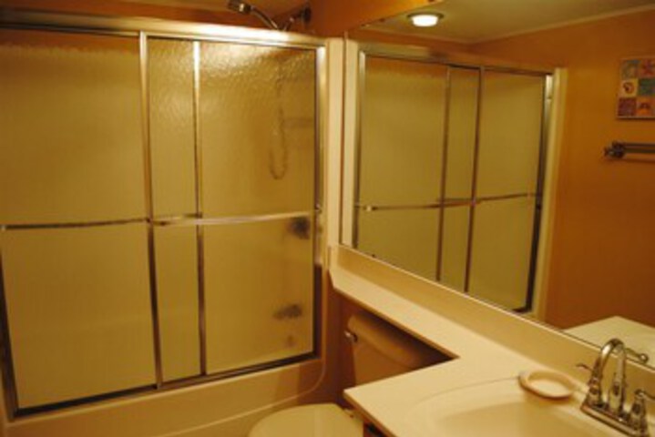 Room 4 of 36