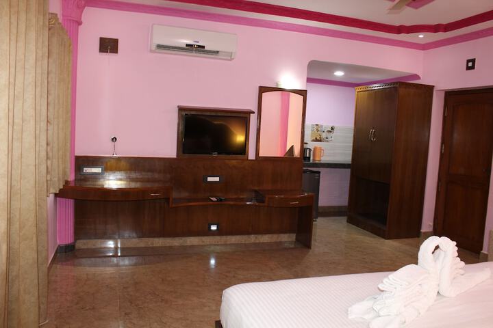 Room 8 of 44