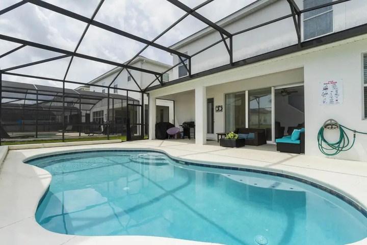 Pool 17 of 31