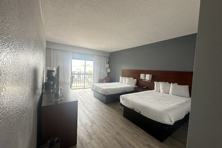 2 Double Beds (10 of 29)