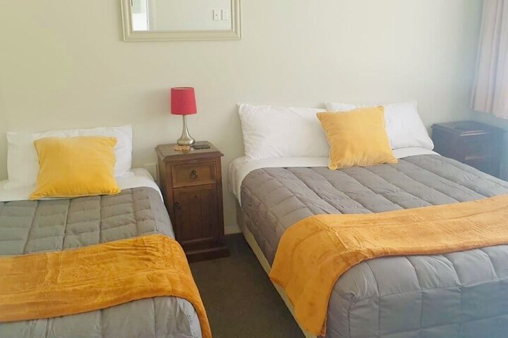 Room 13 of 65