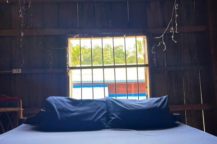 Room 2 of 22