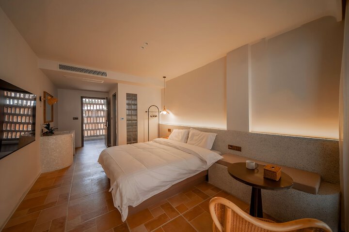 Room 17 of 62