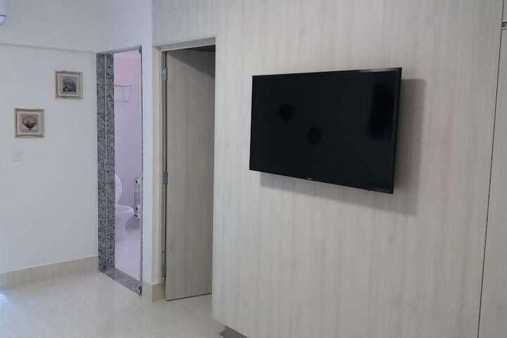 Room 28 of 50
