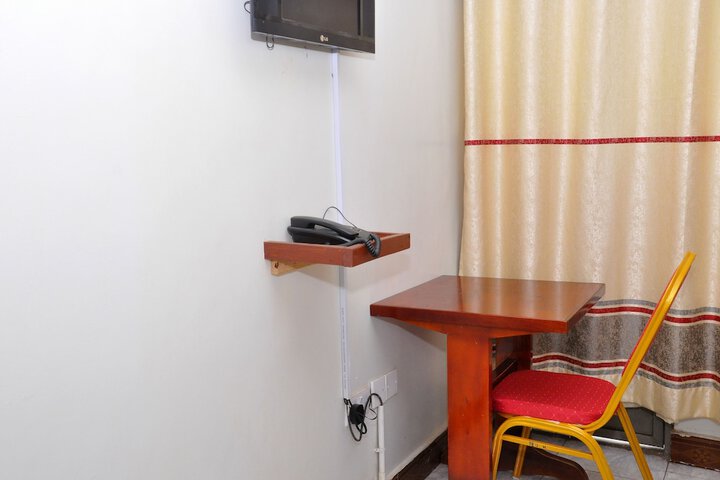 Room 4 of 26