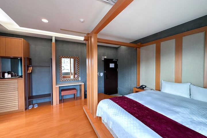 Room 20 of 60