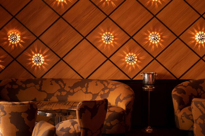 Lounge 80 of 81