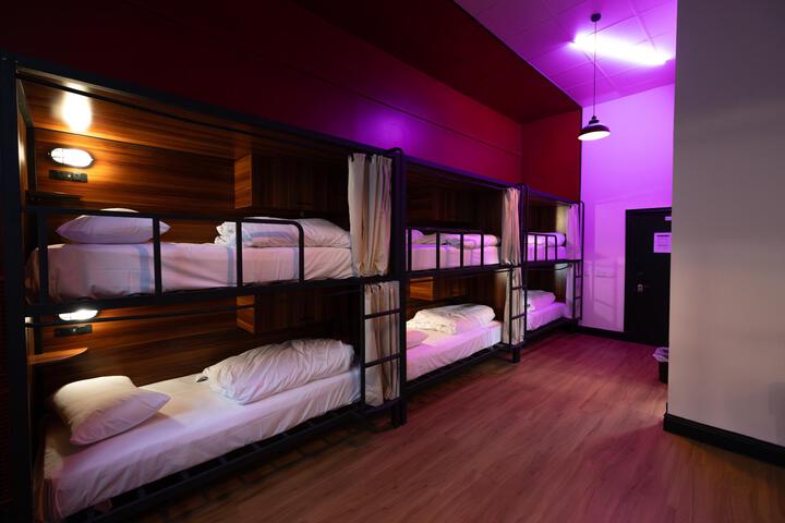 Room 44 of 115