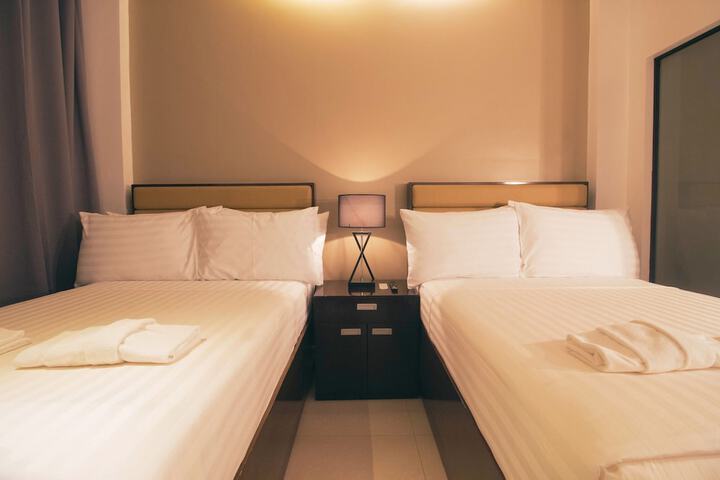 Room 12 of 30