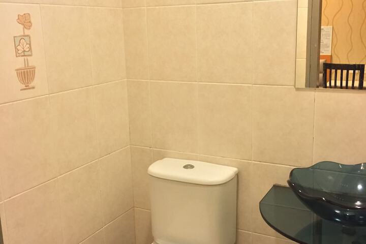 Room 22 of 106