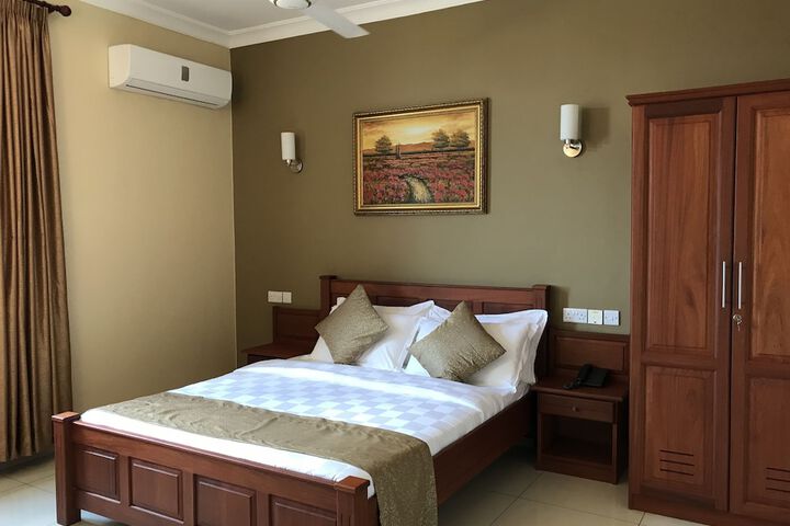 Room 9 of 87