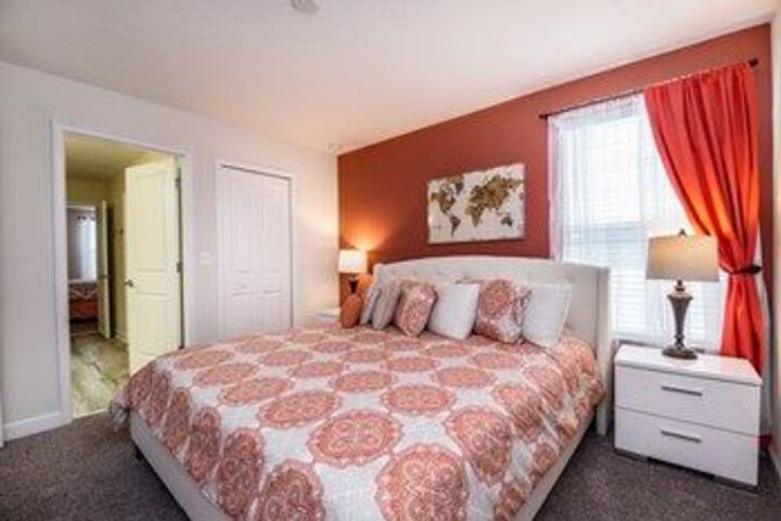 Room 14 of 25