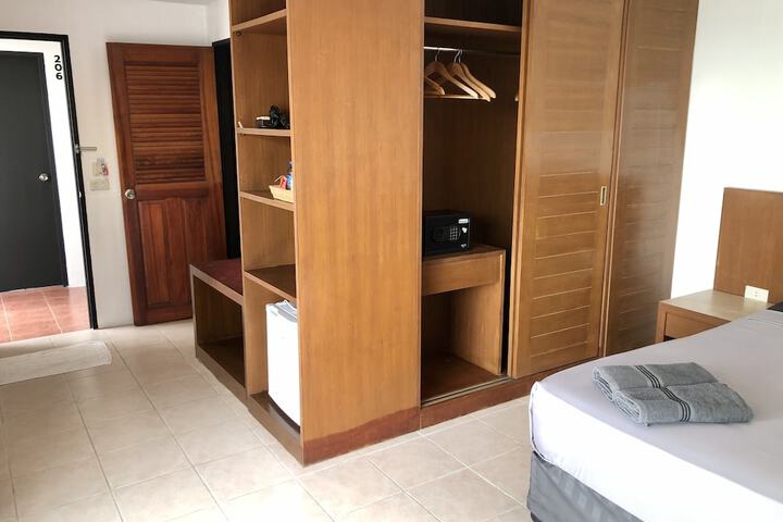 Room 47 of 89