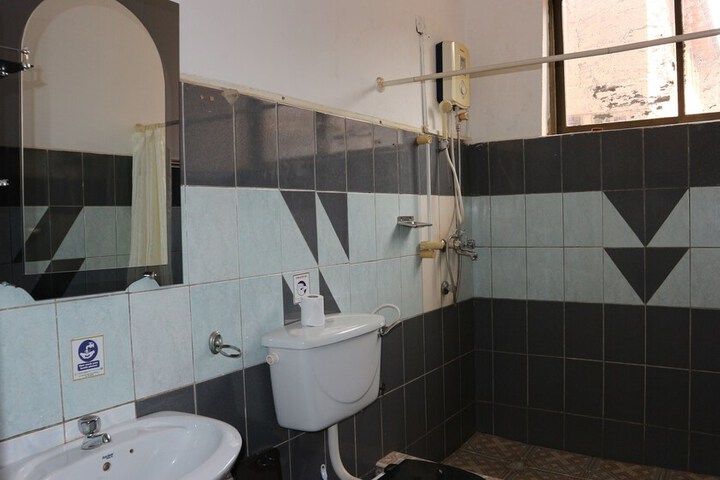 Room 14 of 17