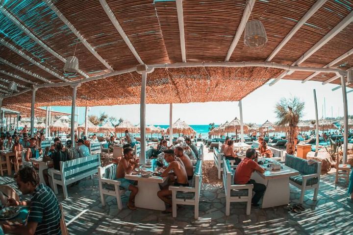 Dining 72 of 92