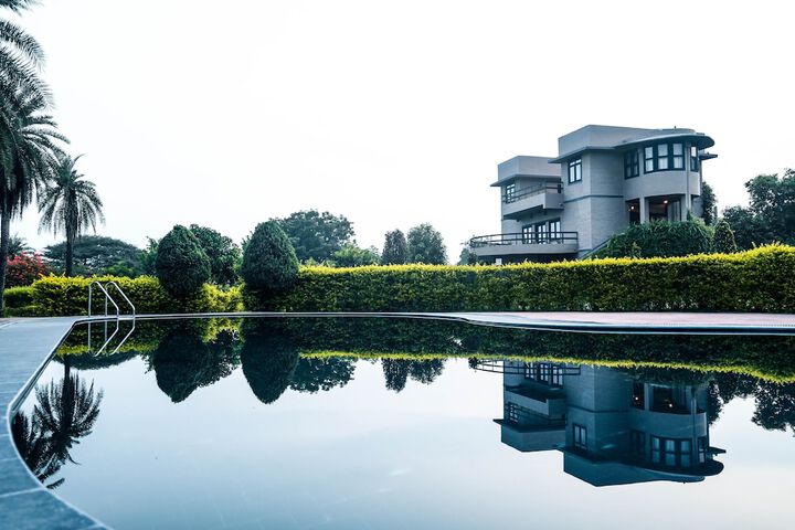 Pool 51 of 126