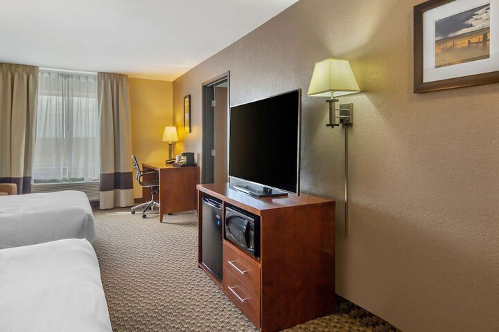 Room 12 of 35
