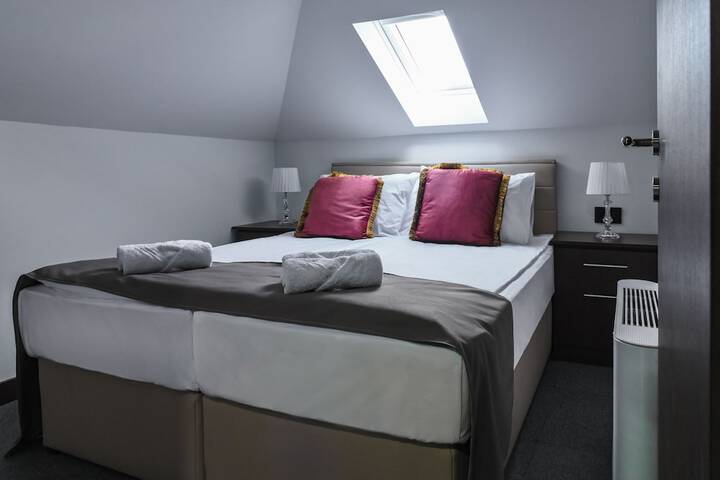 Room 9 of 55
